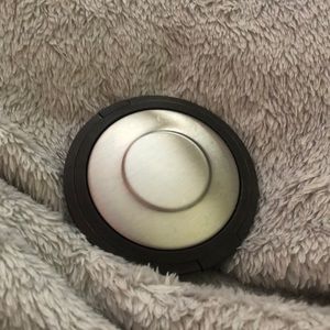 Becca Rose Quartz Highlighter